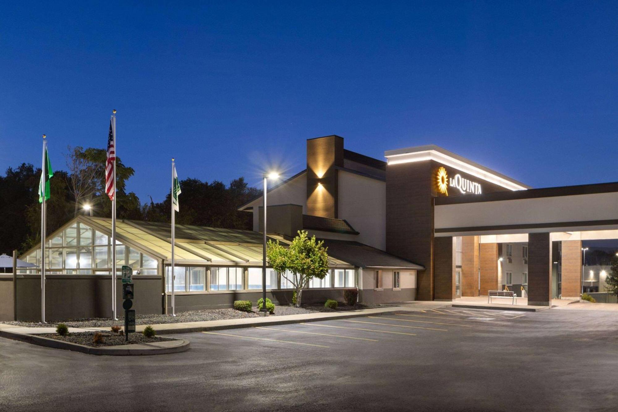 La Quinta Inn & Suites By Wyndham Yakima Downtown Exterior foto